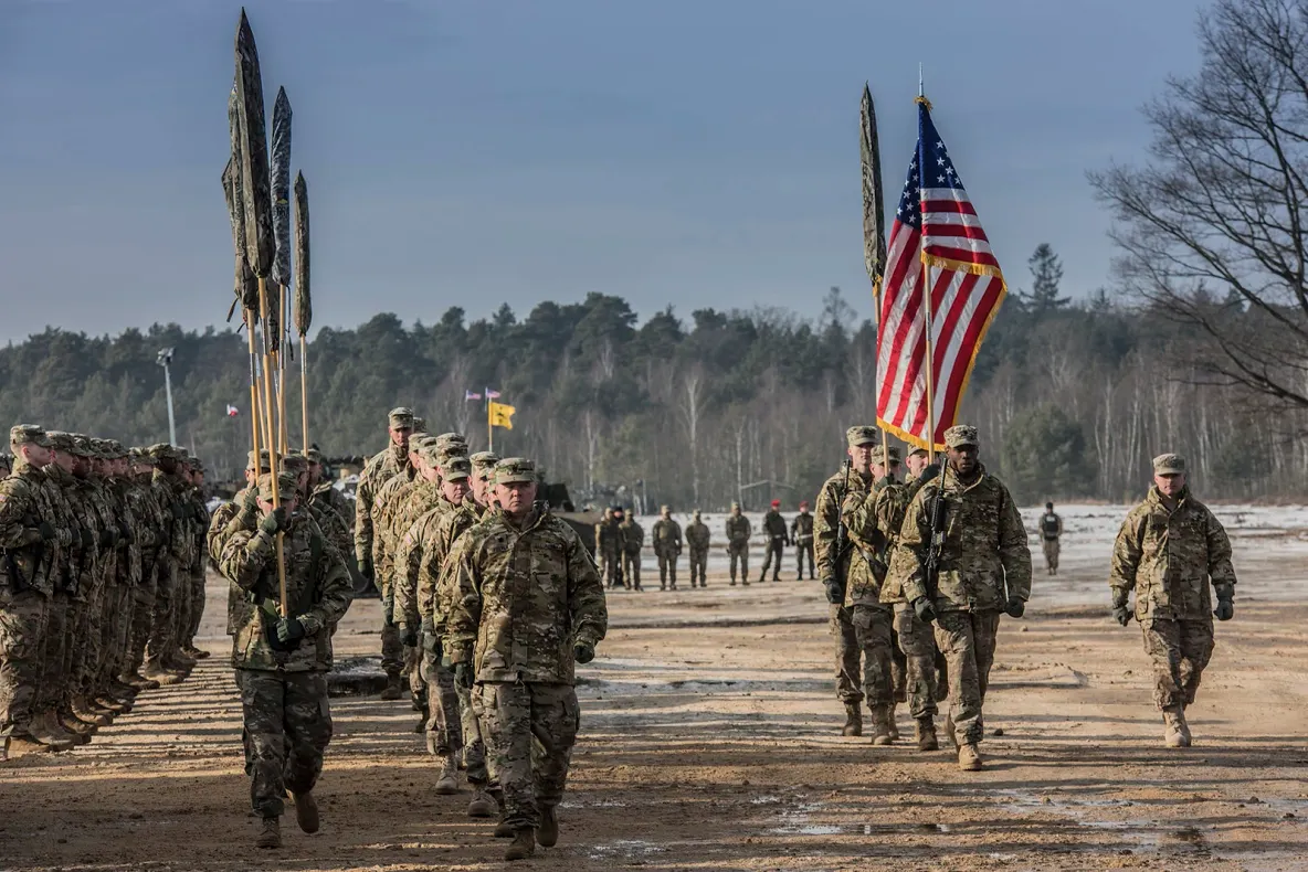 Pentagonul introduce testarea obligatorie a testosteronului pentru militarii americani de peste 30 de ani. Tratamentul hormonal va fi opțional