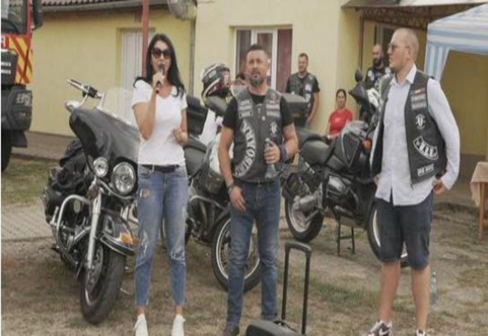60 de copii din centrele de plasament din Timiș au avut parte de … un altfel de „Crăciun”. Distracție și voie bună la evenimentul organizat de bikerii de la Doomstriker – VIDEO