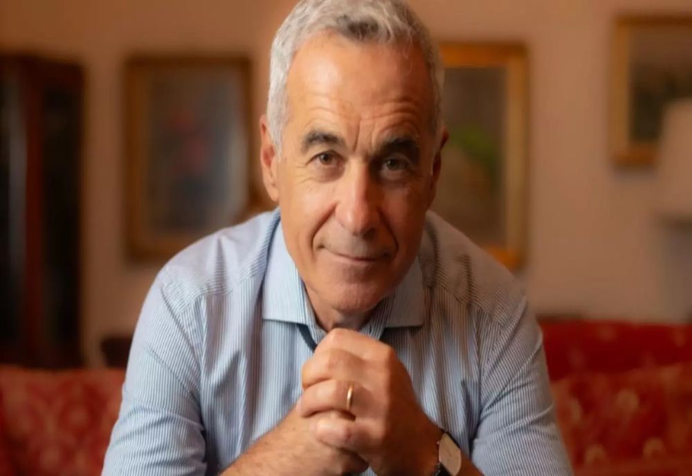 CĂLIN GEORGESCU, MESAJ PENTRU ROMÂNII DIN DIASPORA: ”NU ÎI LĂSAȚI SĂ RUPĂ LEGĂTURA DINTRE NOI”