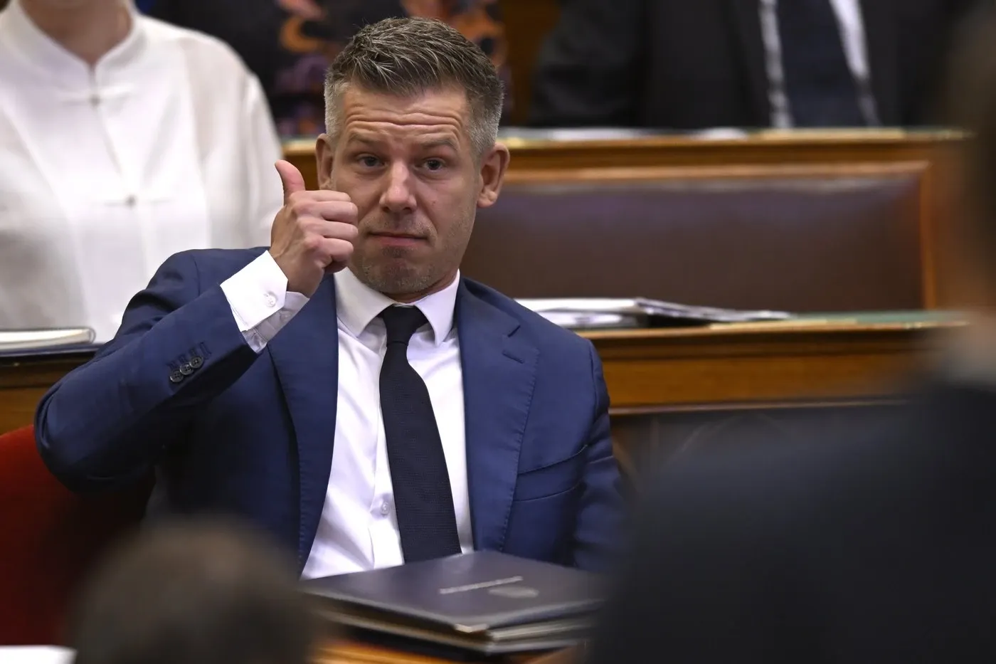 Noua mutare a premierului Peter Magyar. Vrea să-l de jos pe președintele Ungariei. Parlamentul votează