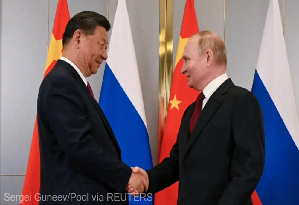 China joacă la două capete: prietenie strânsă cu Rusia, dar afaceri profitabile cu Ucraina