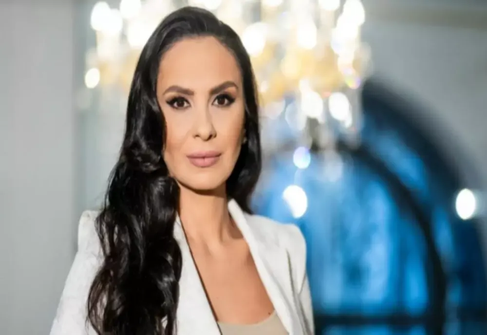 Alexandra Păcuraru, mesaj impresionant pentru românii patrioți: „Este momentul ca actuala clasă politică să facă un pas în spate. Vrem alegeri anticipate”