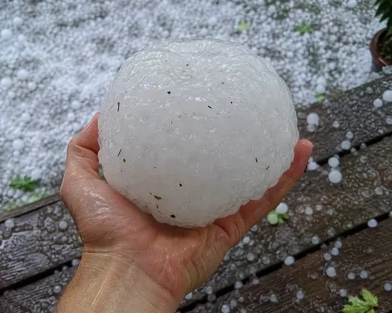Grindină Franța/ Foto: X