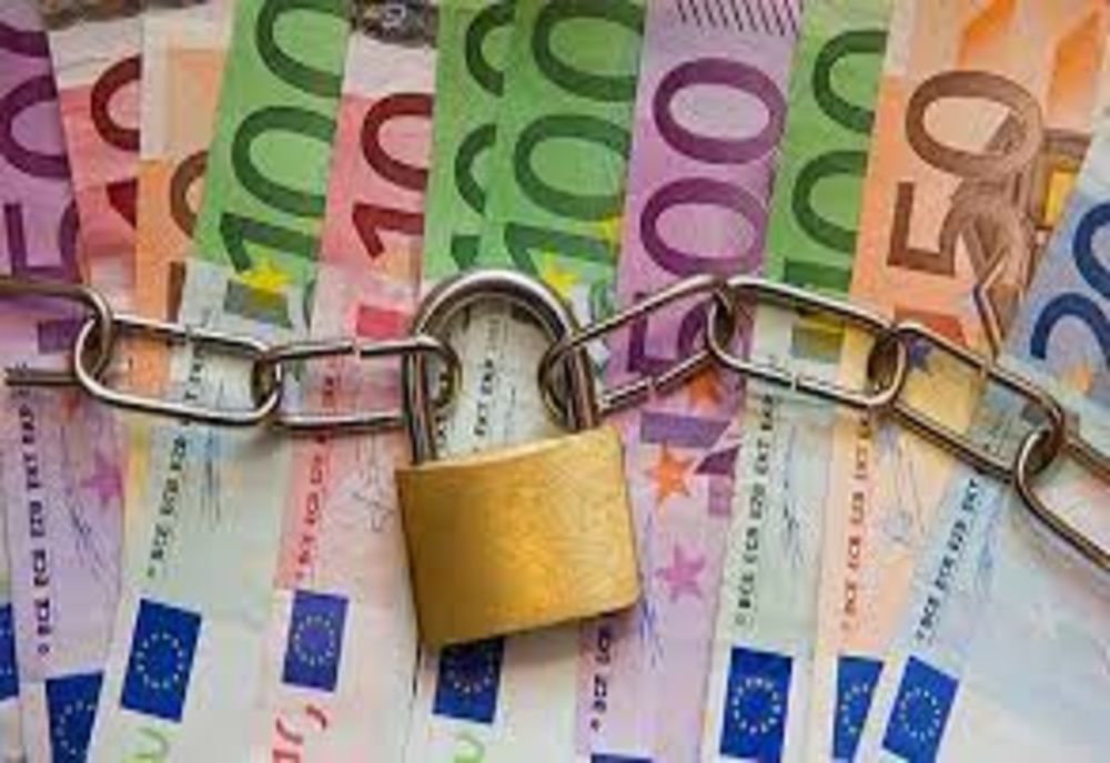 Austeritatea și cumpătarea, impuse de la Bruxelles, România e în prima linie. UE le cere statelor membre să strângă cureaua