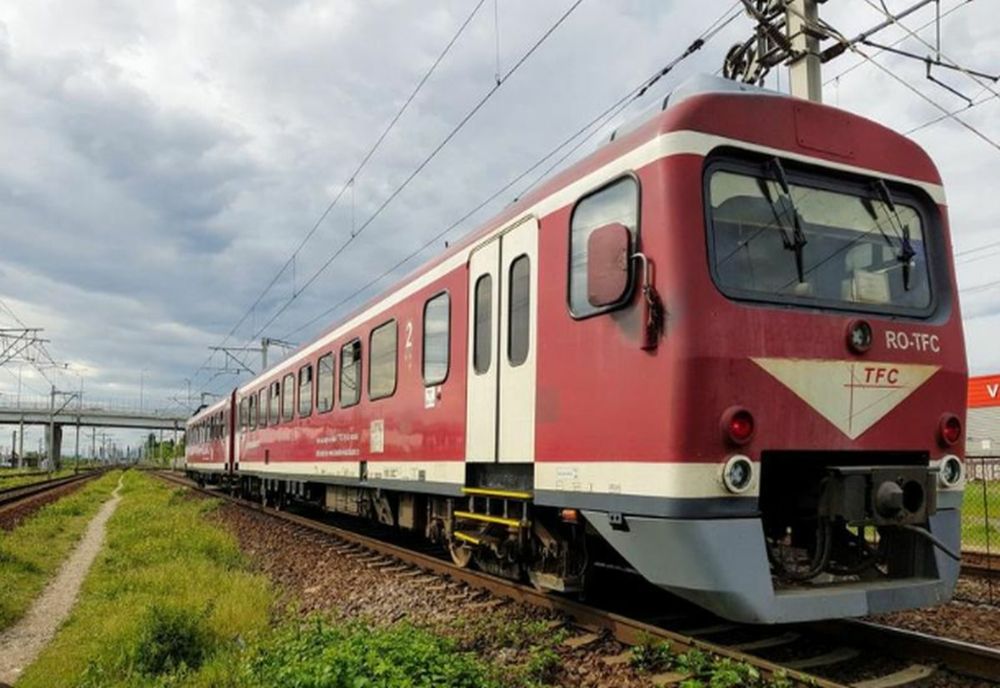 Furtunile au blocat trenurile spre Capitală. CFR anunță LISTA trenurilor afectate