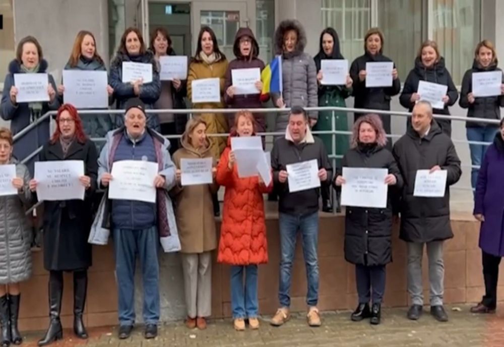 Angajații DSP din întreaga țară continuă protestele după negocieri EȘUATE - Sindicaliștii amenință cu GREVA GENERALĂ