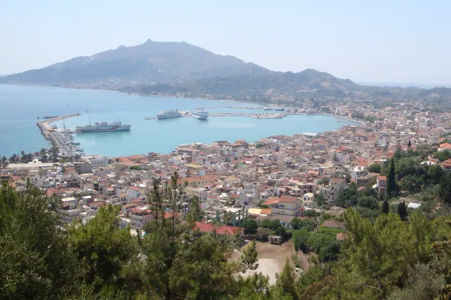 Cele mai întâlnite înșelătorii din Grecia, de la taximetriști cu supertarife la restaurante cu note de plată șocante