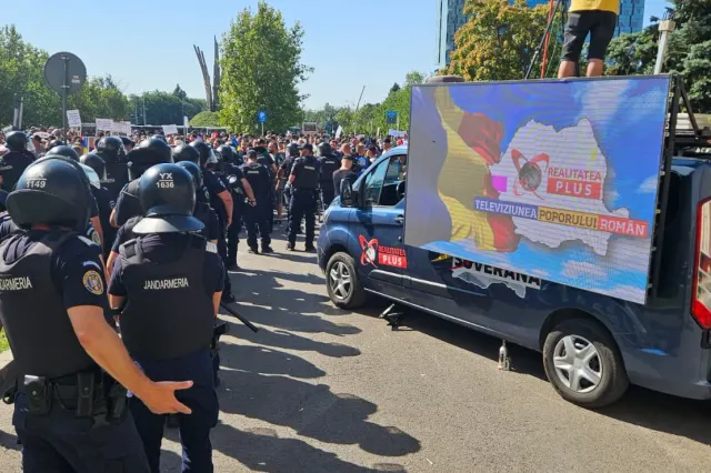 Jandarmeria Română, mesaj de ultimă oră pe fondul tensiunilor de la protestul masiv al fermierilor - VIDEO
