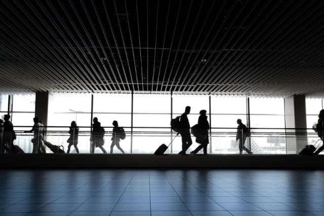 CNAB: Traficul aerian se desfășoară în condiții de iarnă, conform programului de zbor