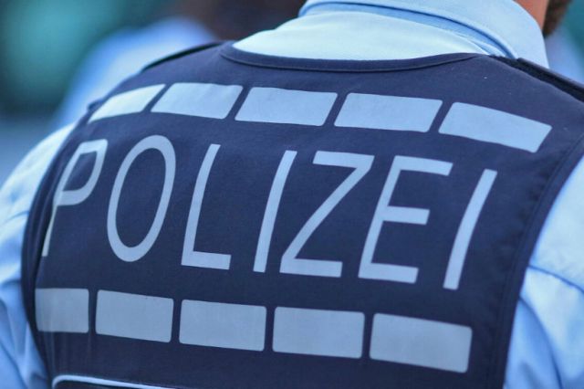 Muncitori români exploatați în Germania: trei directori olandezi, acuzați că le rețineau din salariu chirii de trei ori mai mari decât prețul pieței
