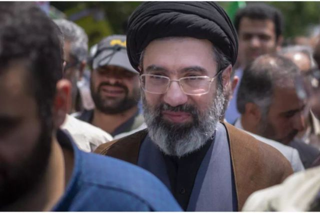 A fost ales noul lider suprem al Iranului: cine este Mojtaba Khamenei, fiul ayatollahului ucis în atacurile aeriene