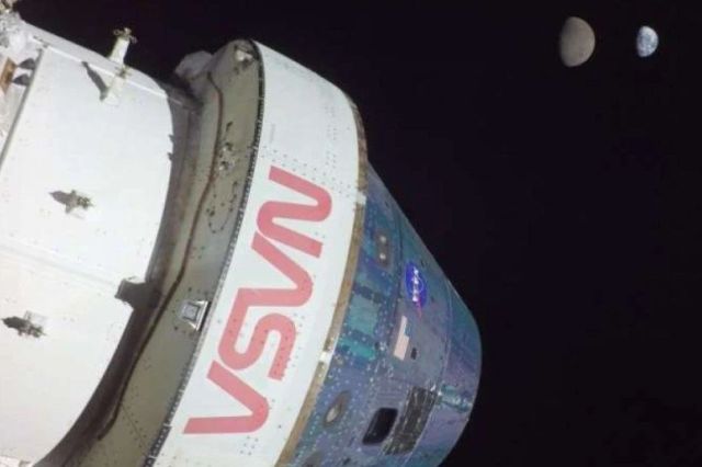 Nava spaţială Orion a părăsit orbita Pământului
